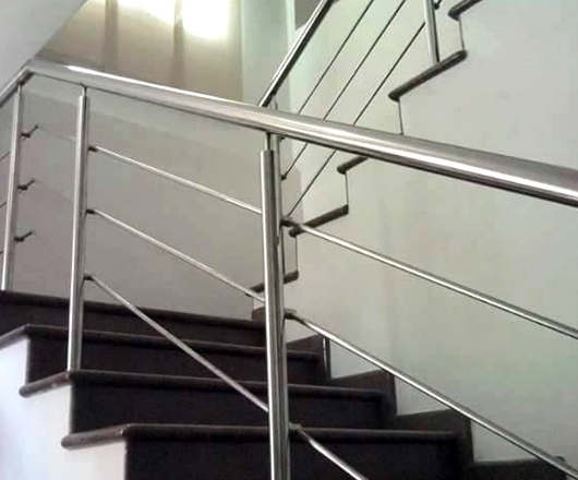 Barandas y Escaleras de acero inoxidable