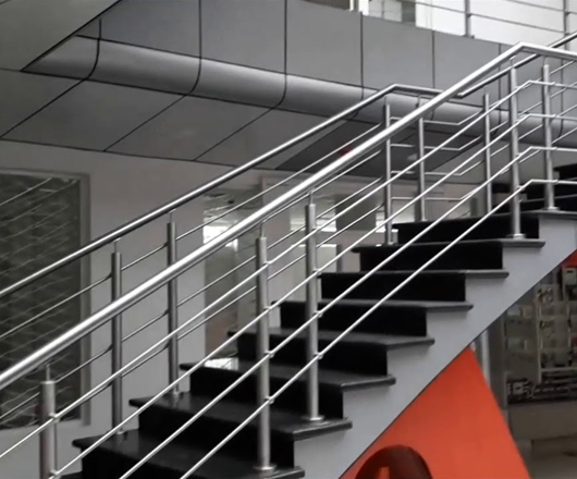 Barandas y Escaleras de acero inoxidable