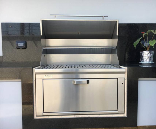 caja china y parrillas de acero inoxidable